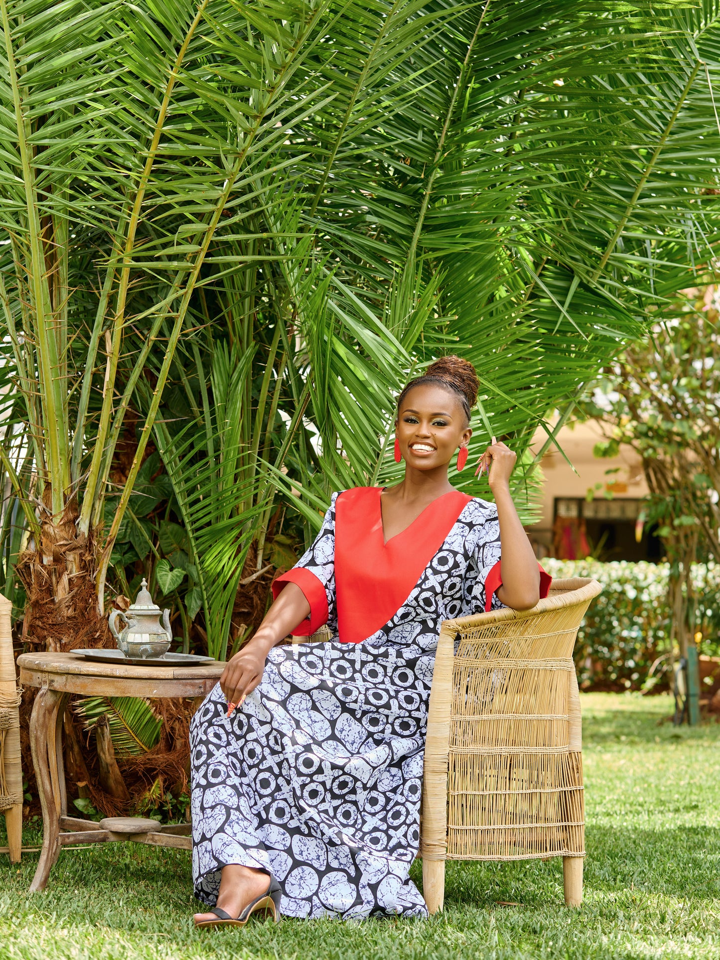 Bontle Front Detail Kaftan - Black & White & Red Print