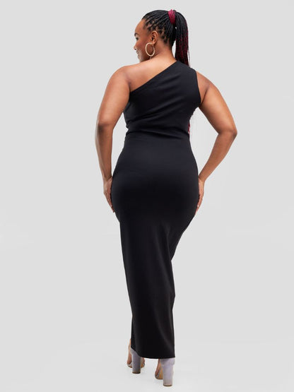 This black sexy maxi dress features an alluring one-shoulder design, a front side slit, and gathered side seam