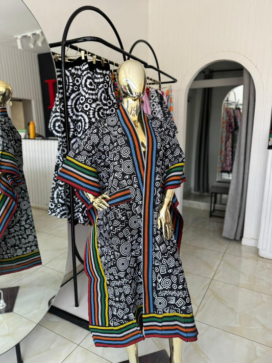 Zinthle Kimono - Black & White